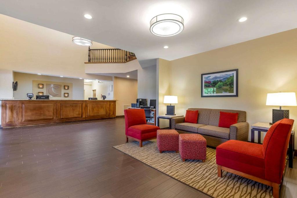 Comfort Inn & Suites Lenoir Hwy 321 Northern Foothills image 9